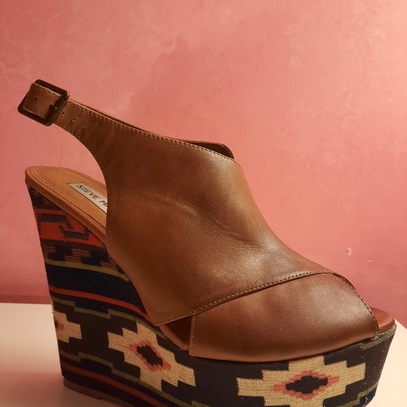 Steve Madden tan peep toe wedge - Picture 6 of 10